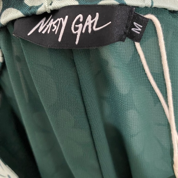 NWOT Nasty Gal high rise wide leg floral trousers size medium 2 pockets - Picture 3 of 13